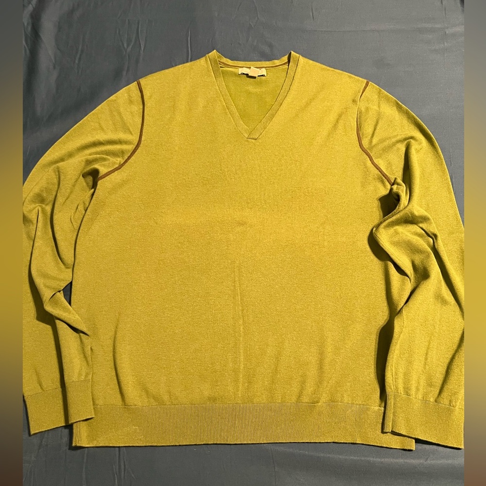 Men’s Cashmere V-Neck Sweater